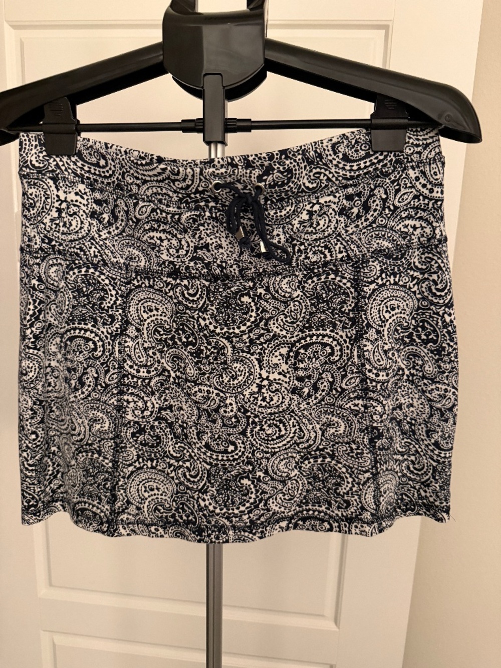 Anne Klein Sport Navy & White Paisley Skirt/Skort